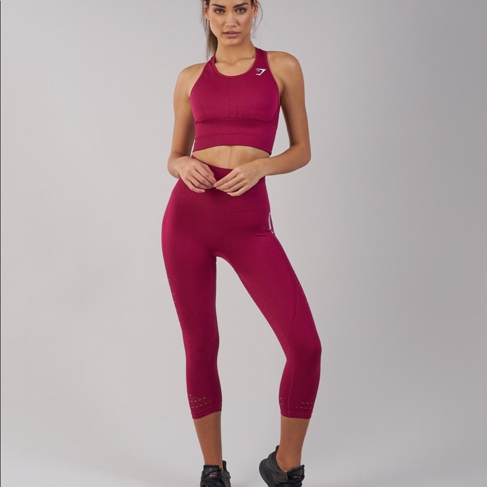 Gym Shark crop vest (sport bra) BEET